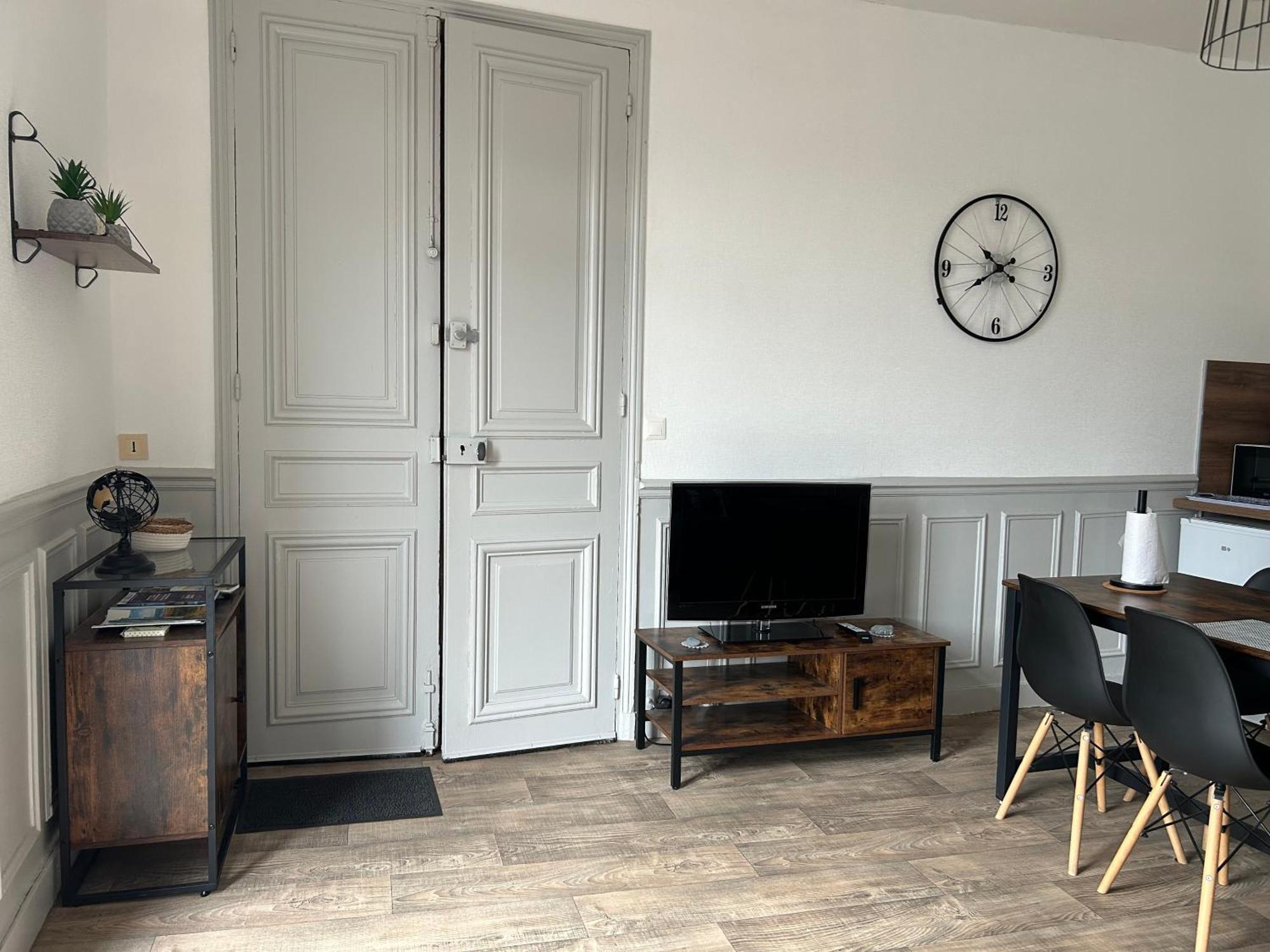 Appartement F1, Refait A Neuf, 150M De La Plage Donville-les-Bains Esterno foto